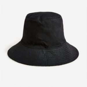 NWT Reversible bucket hat in Ratti® golden paisley